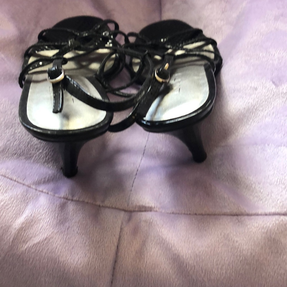Heels - Picture 2 of 4